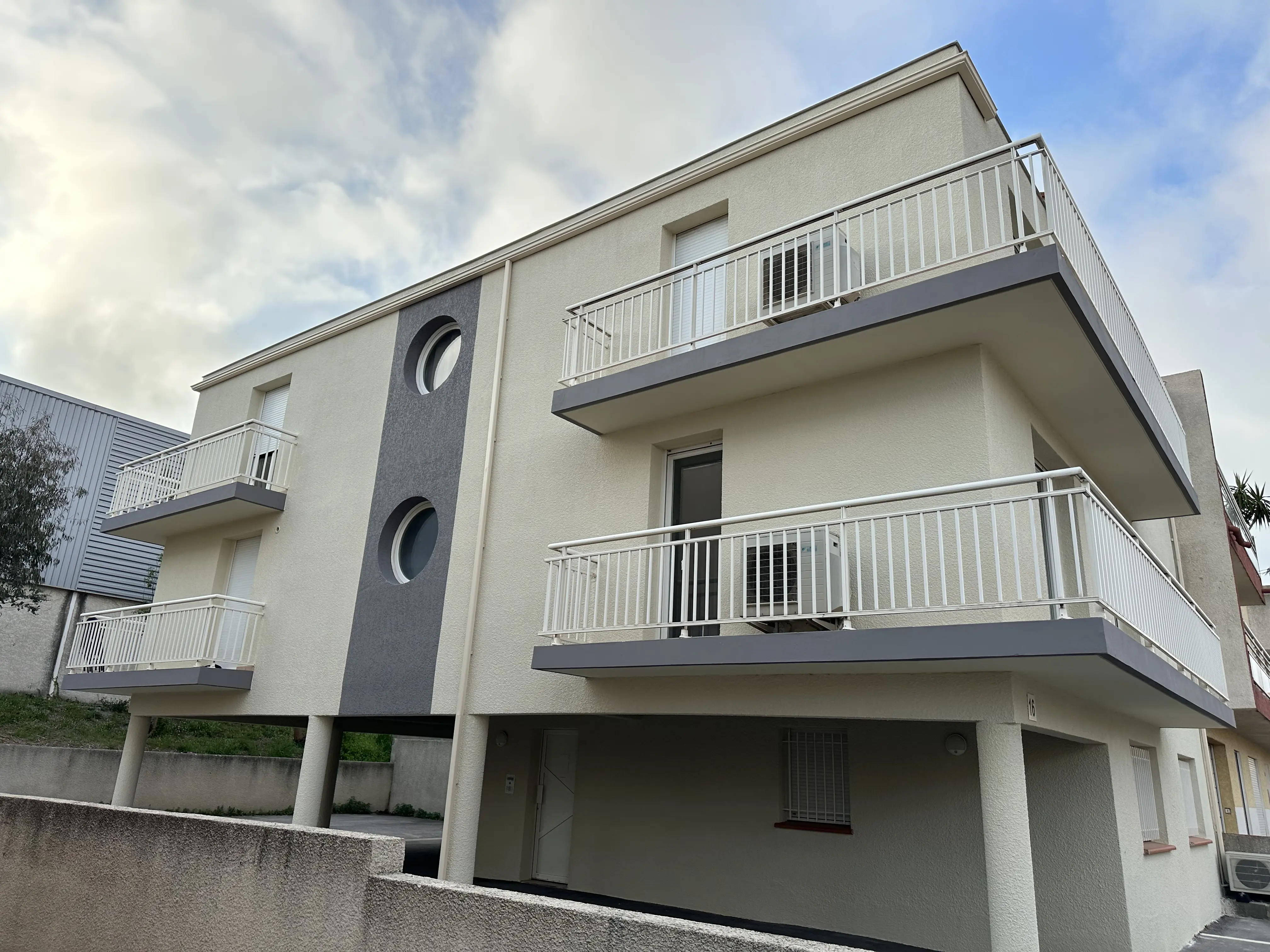 Façade éclatante à Perpignan - photo 23