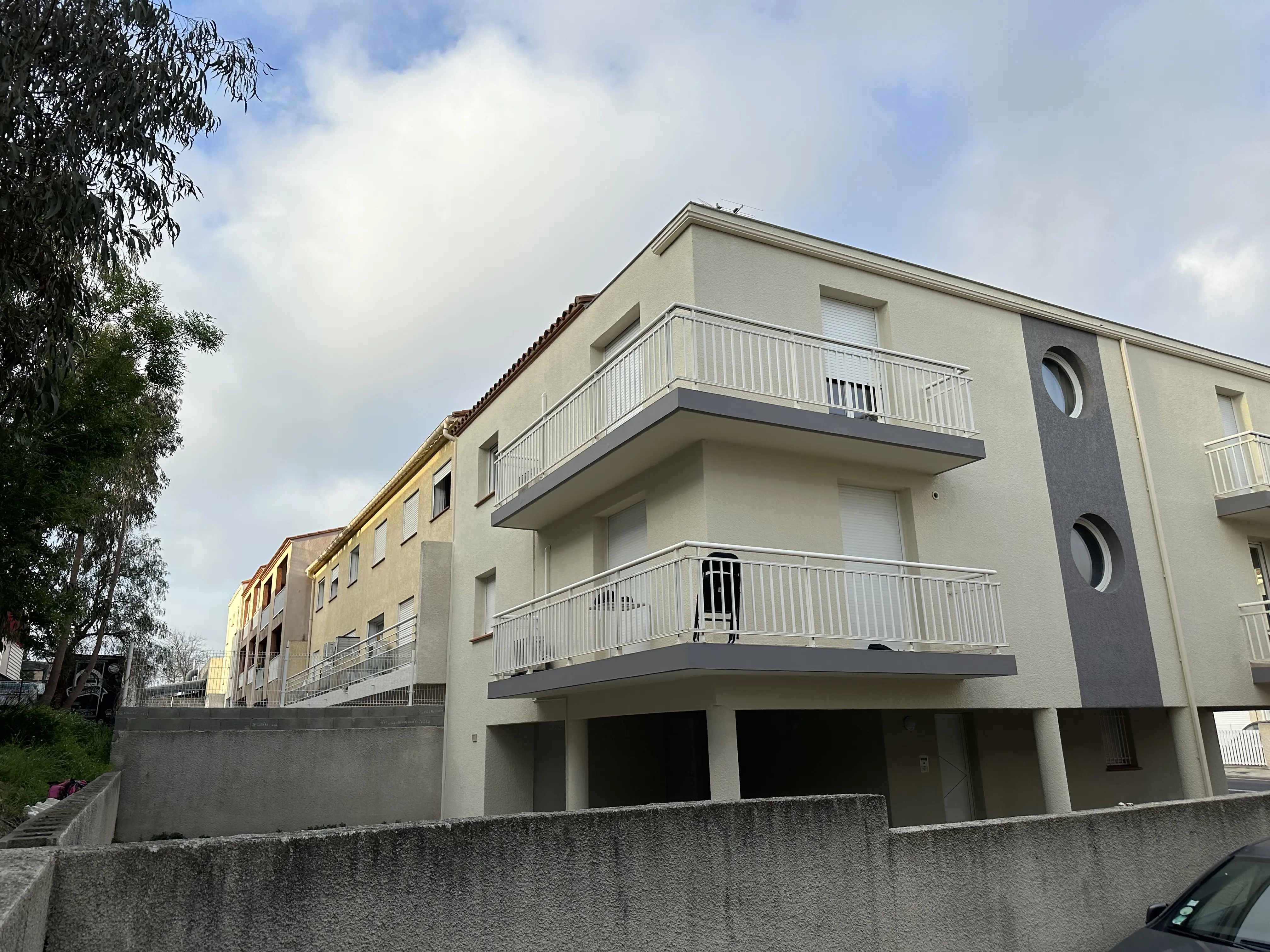 Façade éclatante à Perpignan - photo 27