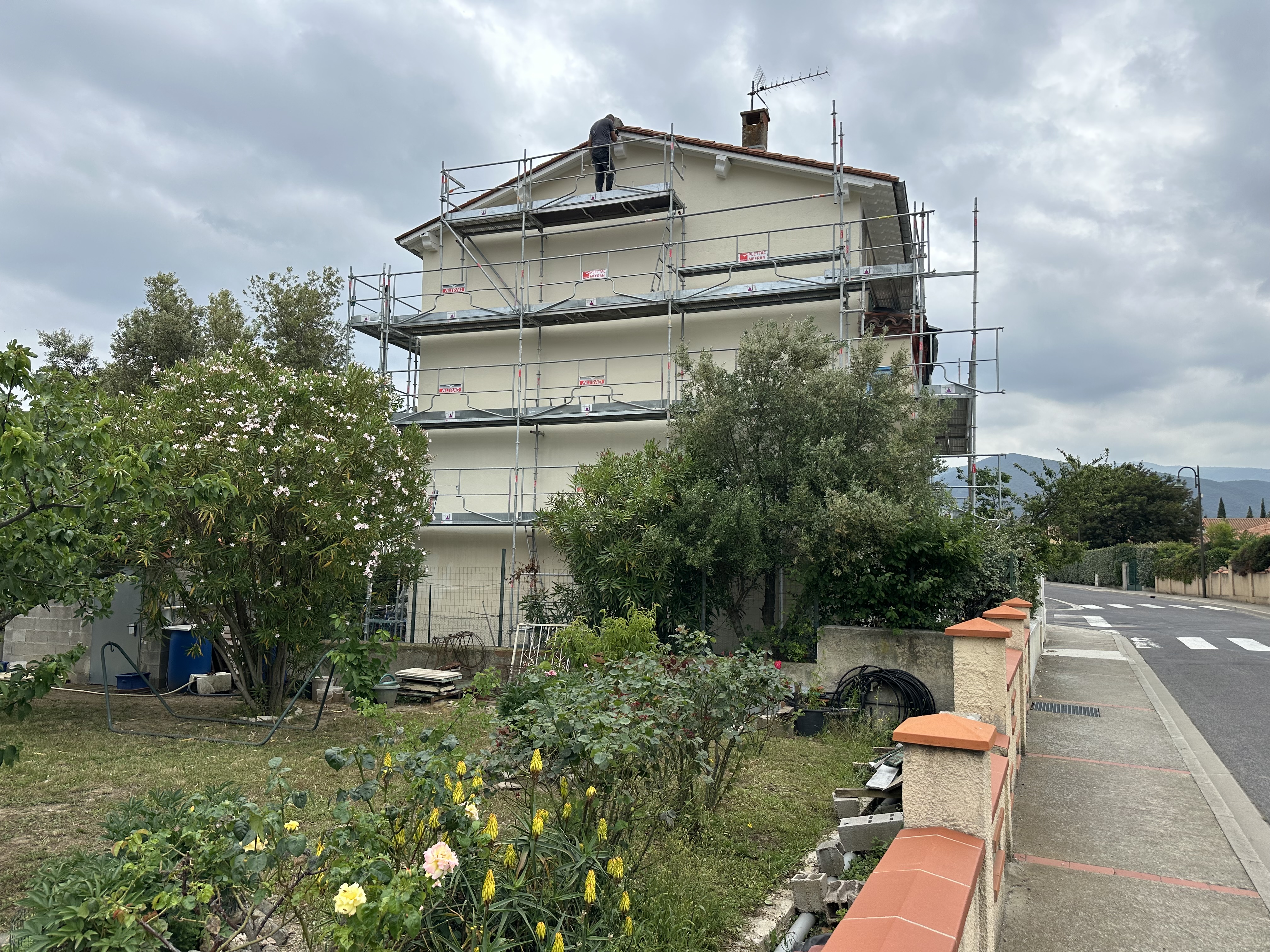 Rénovation façade sur Rodes - photo 8