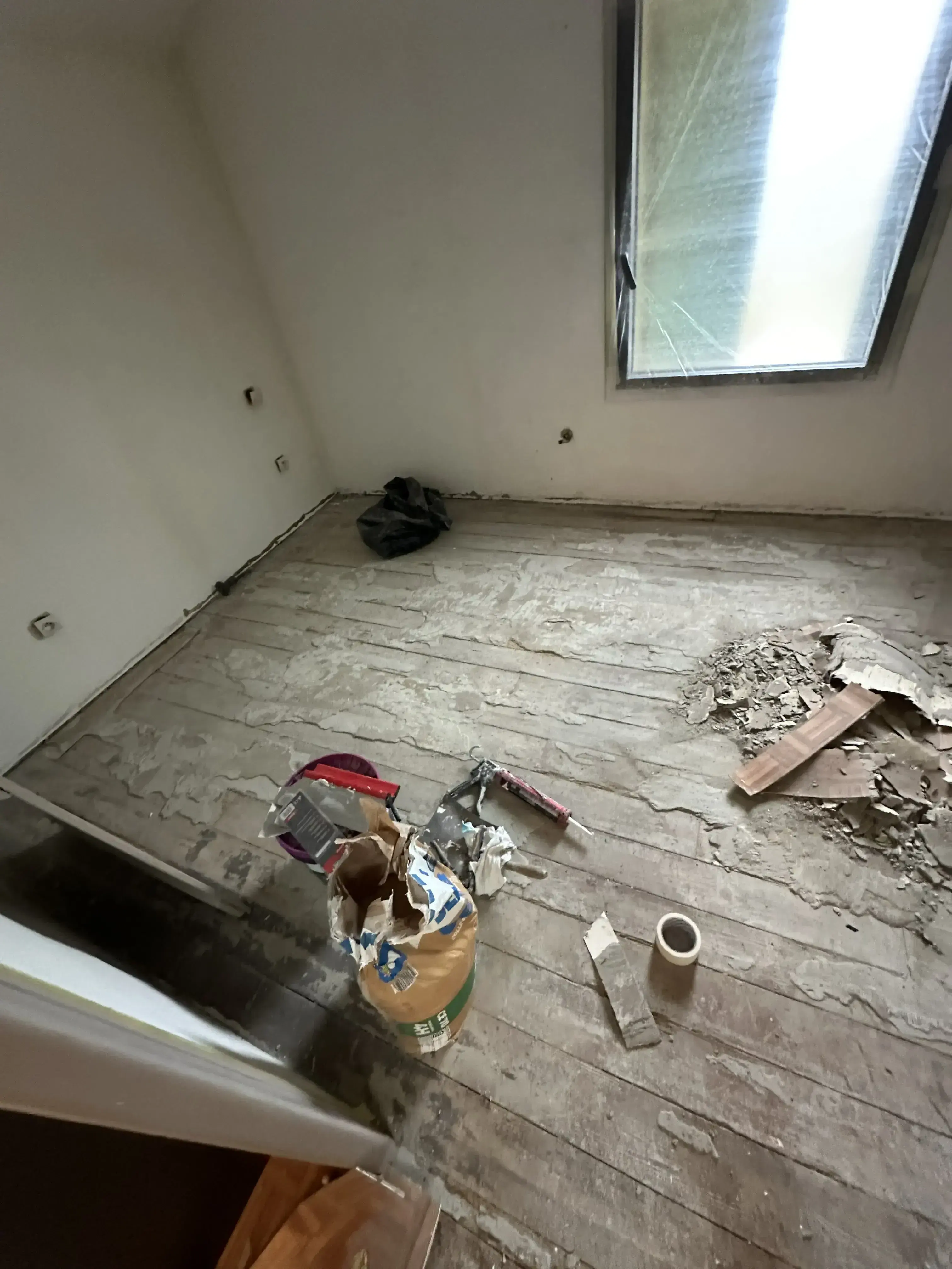 Réalisation d'un réagréage fibré dans le village de Elne - photo 35