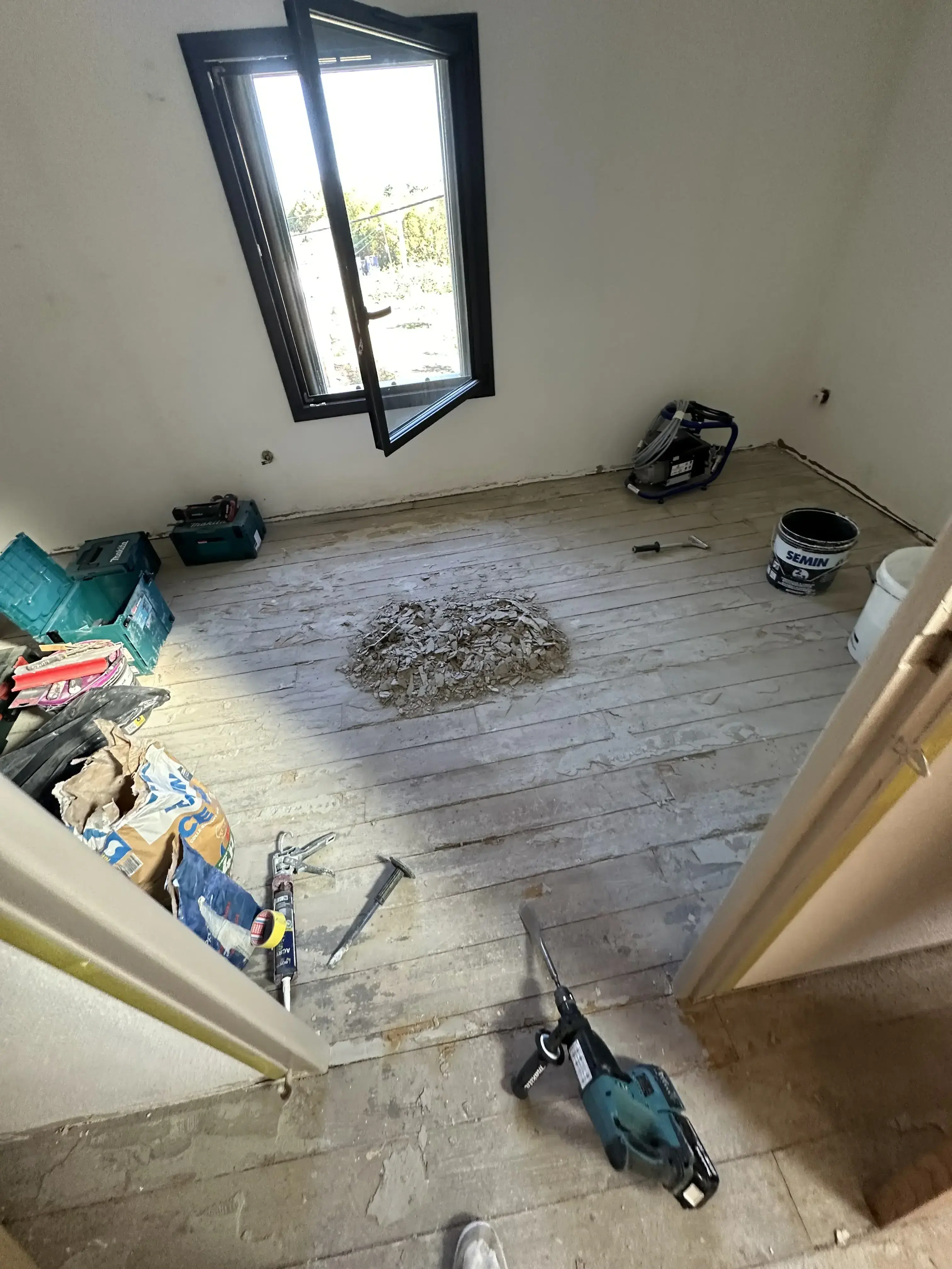 Réalisation d'un réagréage fibré dans le village de Elne - photo 37